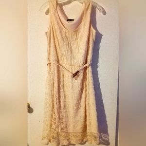 Cream Lace‎ Sleeveless Dress sz. Large